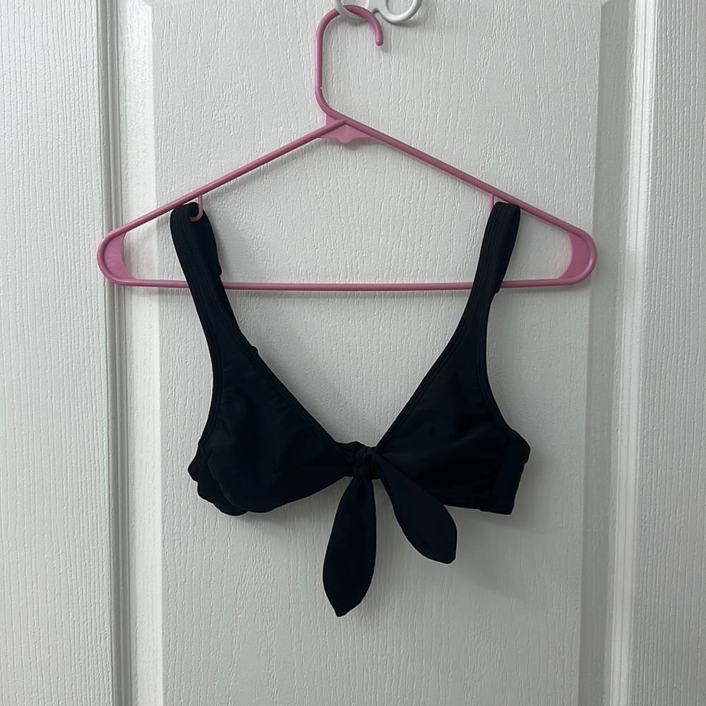 Black bikini top